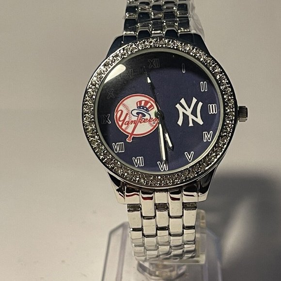 New York Yankees MLB Women's Luxury Watch !!!NEW!!! - Picture 2 of 9